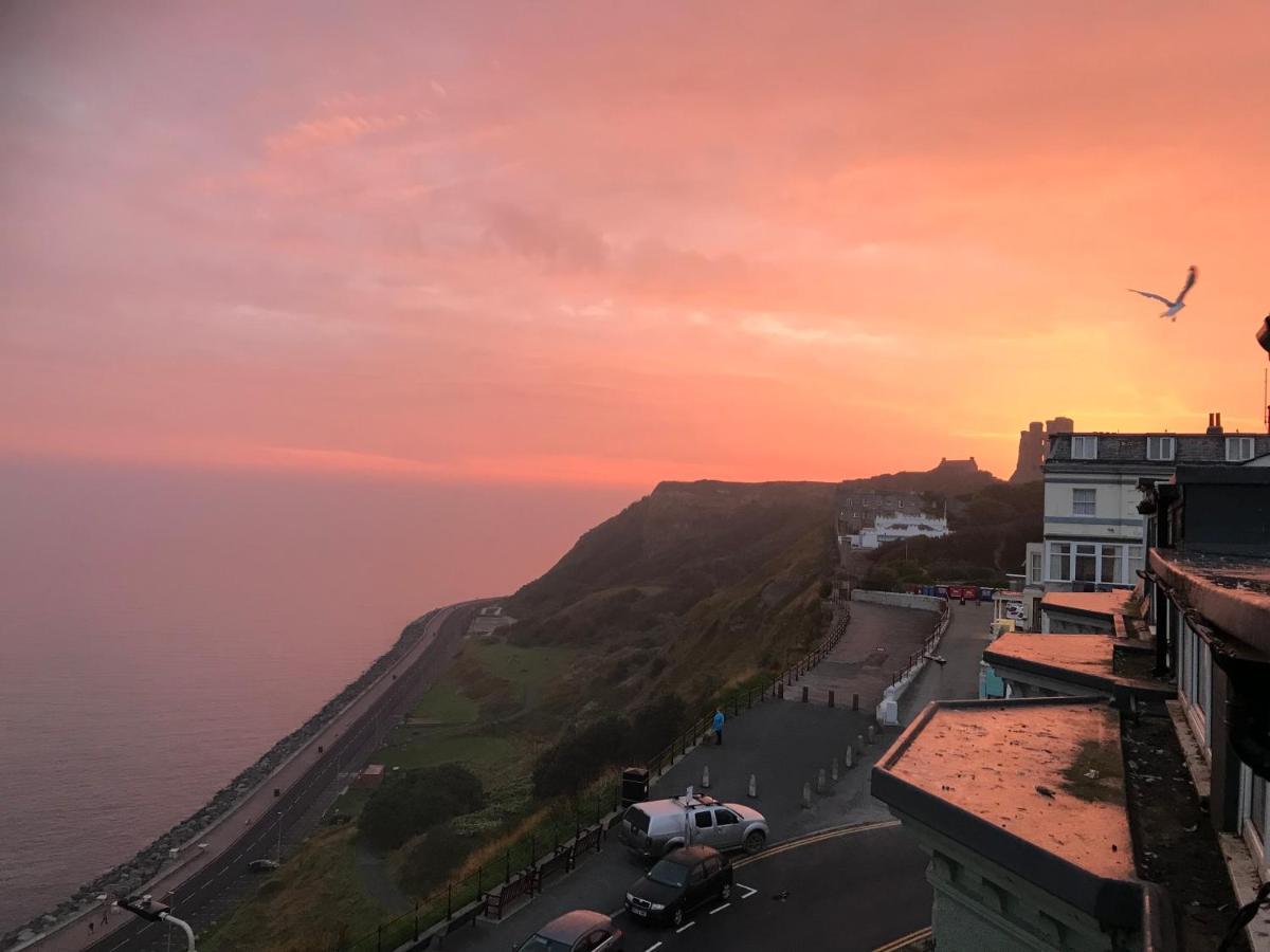 Denelea - Stunning Sea Views! Scarborough Exteriör bild
