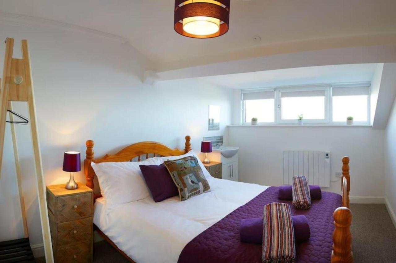 Denelea - Stunning Sea Views! Scarborough Exteriör bild