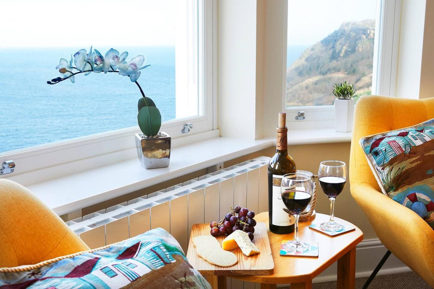 Denelea - Stunning Sea Views! Scarborough Exteriör bild